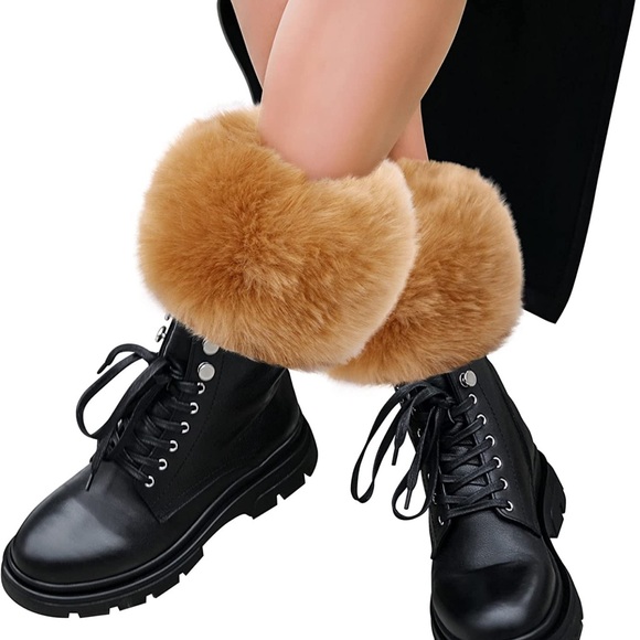 Genuine Fox fur cuffs! Can be worn many ways! Authentic! Great condition! - Picture 3 of 6